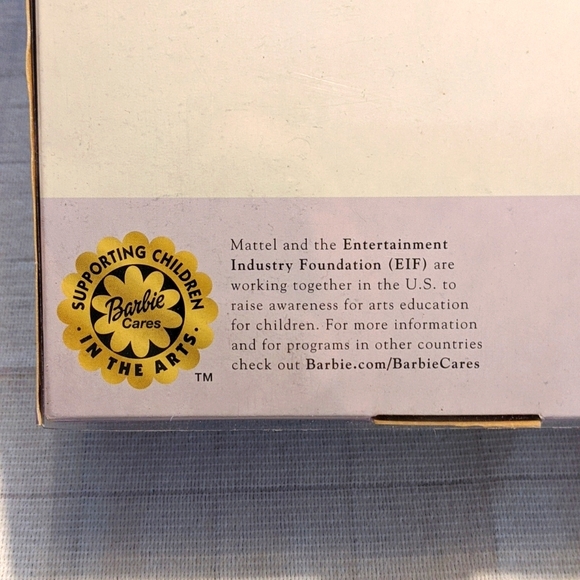 Barbie Glamorous Gala 2003 Doll New in Box - Picture 6 of 7